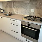 The Cozy Flat - Modern, New, 2 Apartments, Parking Bucarest