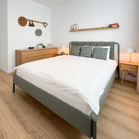 The Cozy Flat - Modern, New, 2 Apartment, Parking *