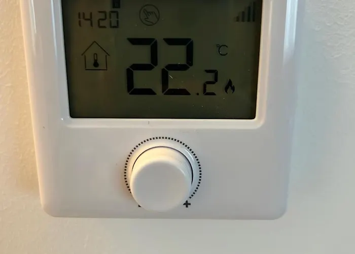 The Cozy Flat - Modern, New, 2 Apartments, Parking *